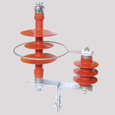 Line type surge arrester insulator